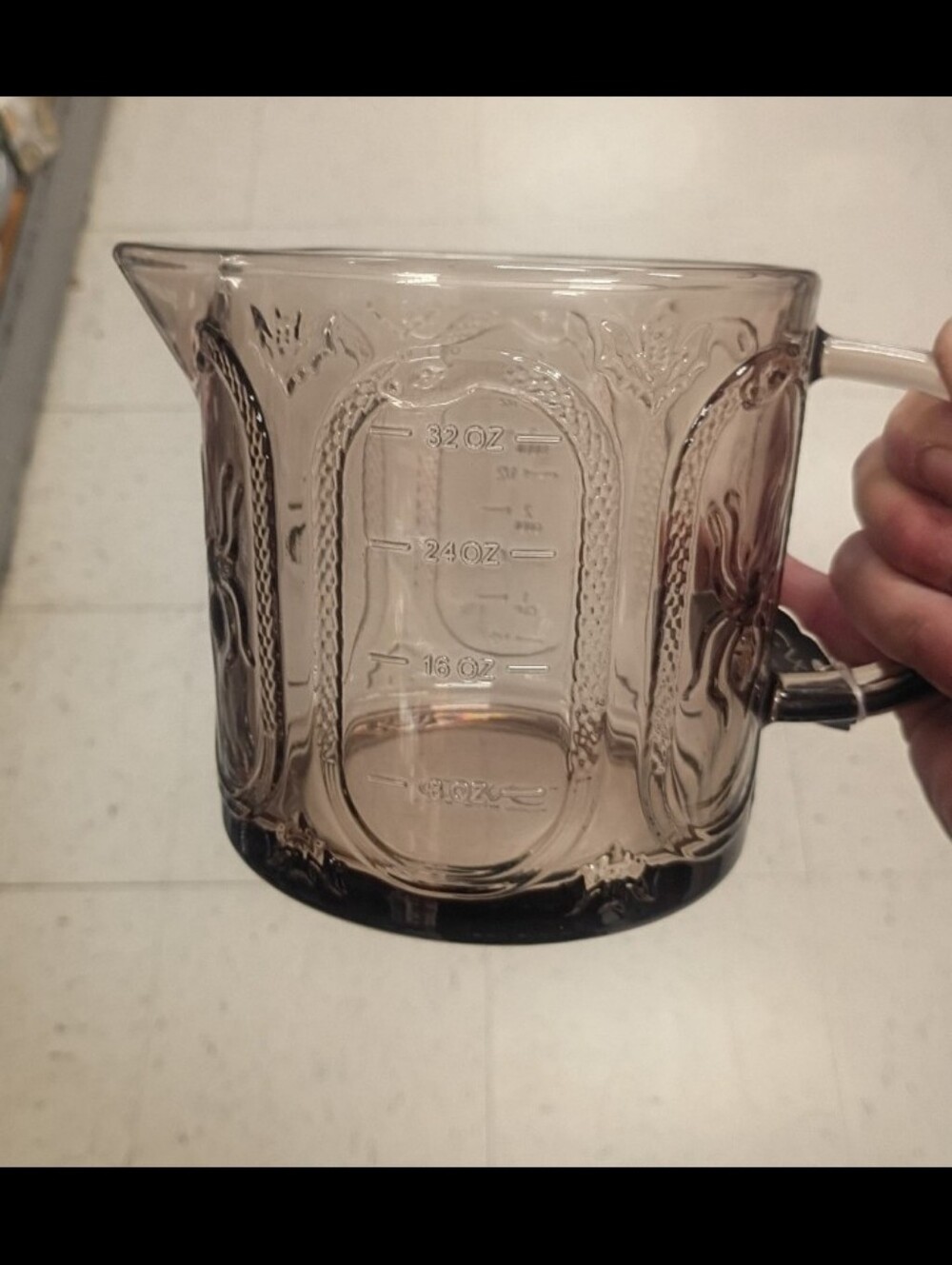 CWC Home Halloween Glass 32 Oz Measuring Cup with Bats & Spiders